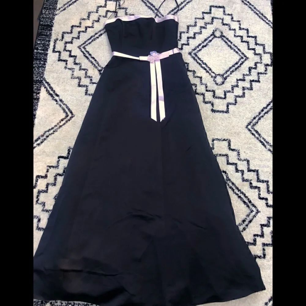 🔥Urban Girls Nite Beautiful black and pink dress . Poofs out with taffeta under